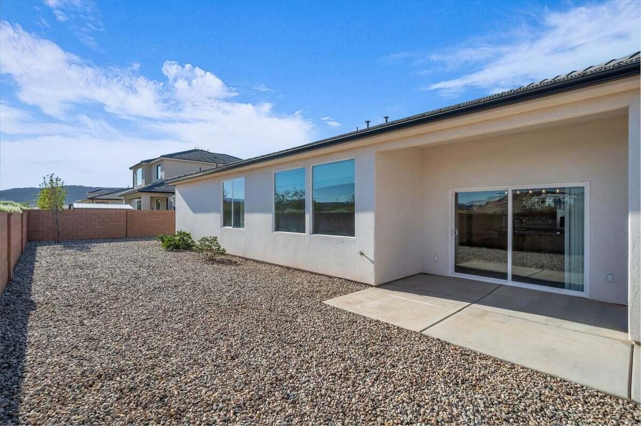 2997 E Beartrap Canyon DR Washington, UT 84780 home for sale, MLS#25-265828 - Erika Rogers Photo 17