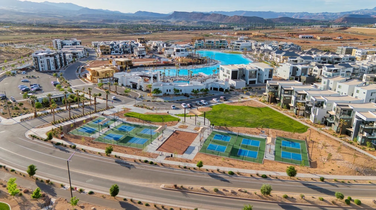 503 W Avery LN St George, UT 84790 home for sale, MLS#25-265994 - Erika Rogers Photo 15