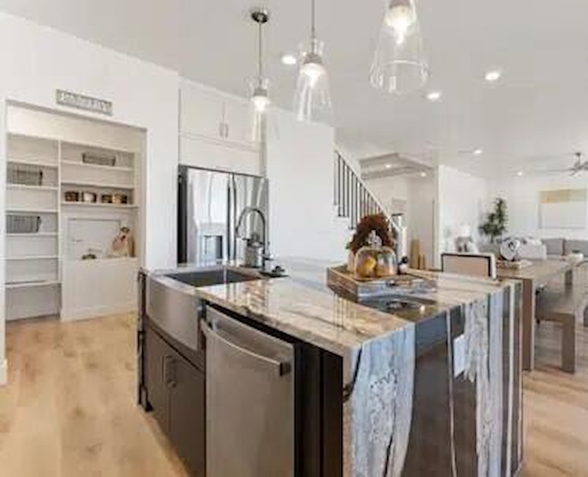 503 W Avery LN St George, UT 84790 home for sale, MLS#25-265994 - Erika Rogers Photo 6