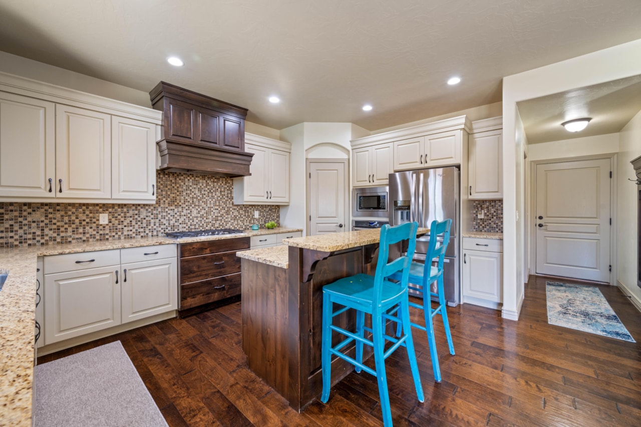 3314 S Noble DR Washington, UT 84780 home for sale, MLS#25-266418 - Erika Rogers Photo 13