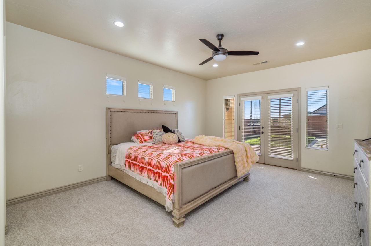 3314 S Noble DR Washington, UT 84780 home for sale, MLS#25-266418 - Erika Rogers Photo 17