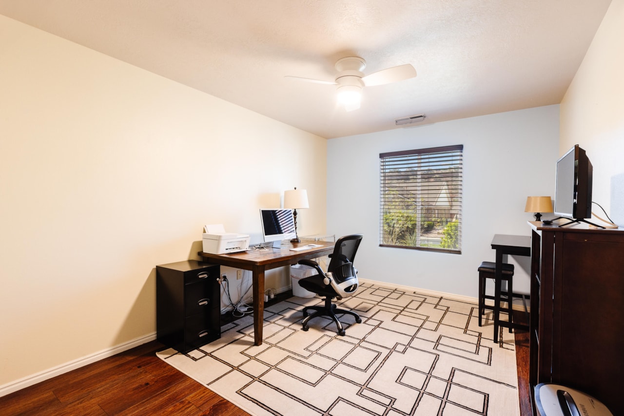 145 N Mall DR #33 St George, UT 84790 home for sale, MLS#25-266424 - Erika Rogers Photo 32