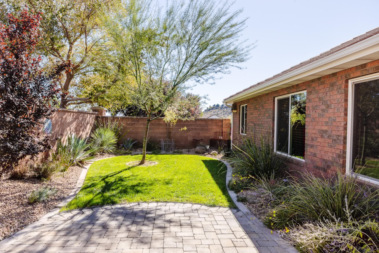 145 N Mall DR #33 St George, UT 84790 home for sale, MLS#25-266424 - Erika Rogers Photo 48