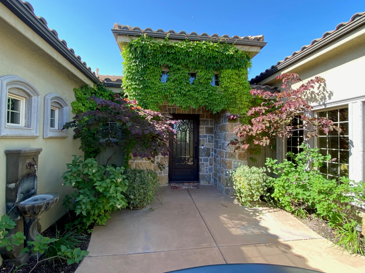 2426 E Springs DR St George, UT 84790 home for sale, MLS#25-266295 - Erika Rogers Photo 13