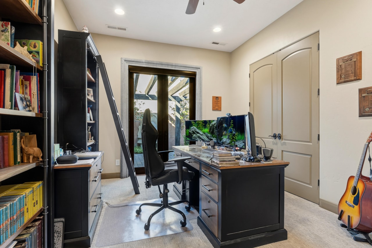 2426 E Springs DR St George, UT 84790 home for sale, MLS#25-266295 - Erika Rogers Photo 52