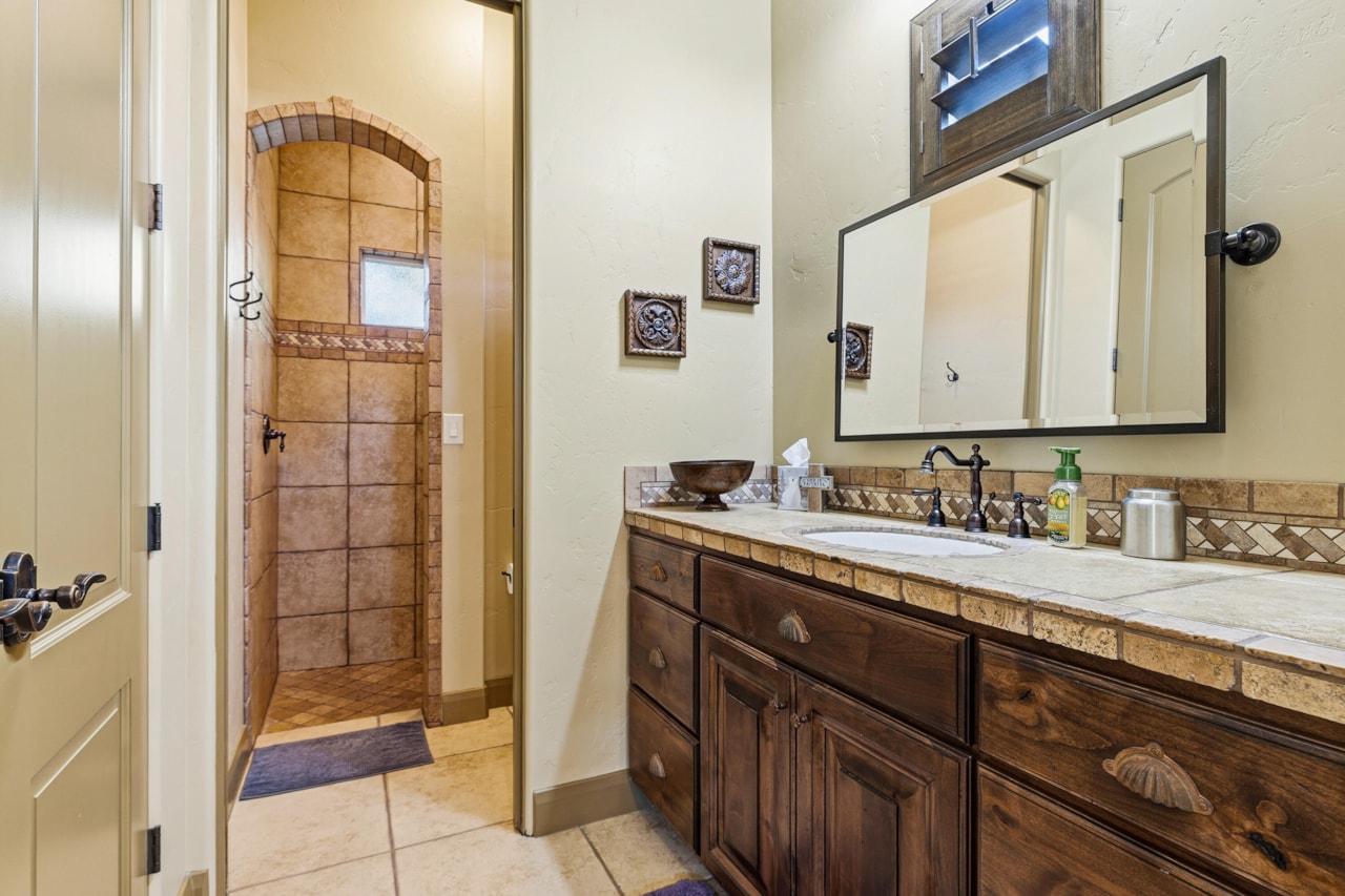 2426 E Springs DR St George, UT 84790 home for sale, MLS#25-266295 - Erika Rogers Photo 60