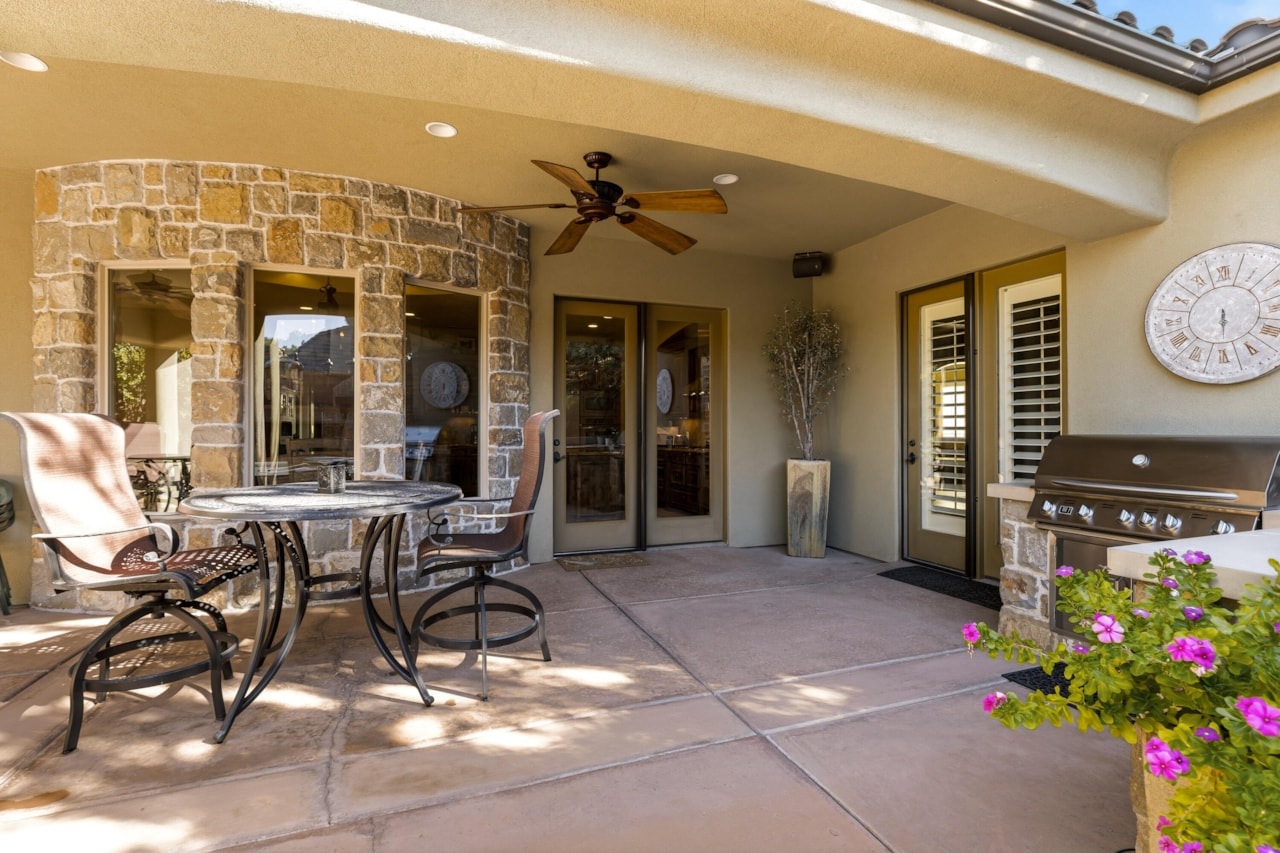 2426 E Springs DR St George, UT 84790 home for sale, MLS#25-266295 - Erika Rogers Photo 22