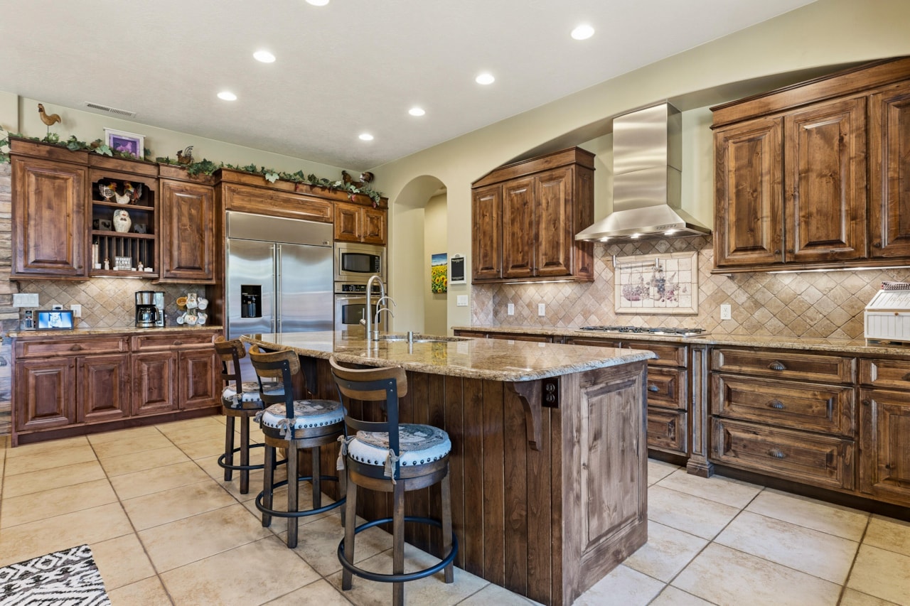 2426 E Springs DR St George, UT 84790 home for sale, MLS#25-266295 - Erika Rogers Photo 35