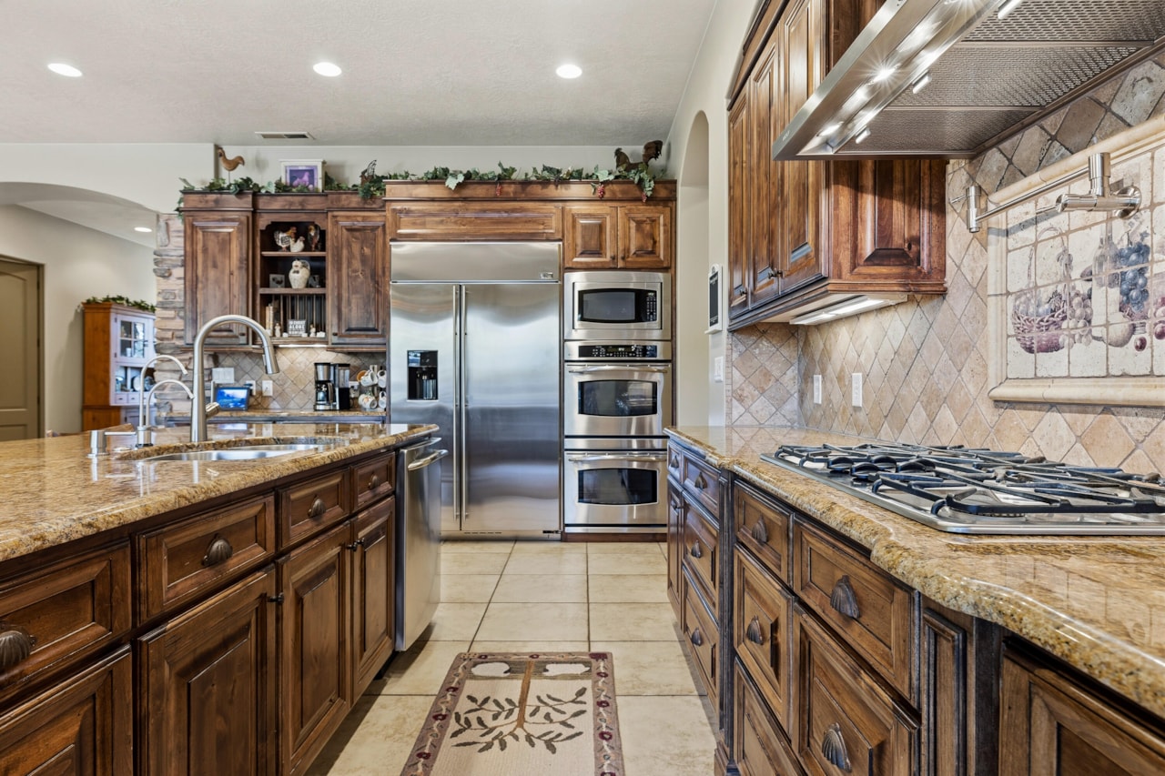 2426 E Springs DR St George, UT 84790 home for sale, MLS#25-266295 - Erika Rogers Photo 37