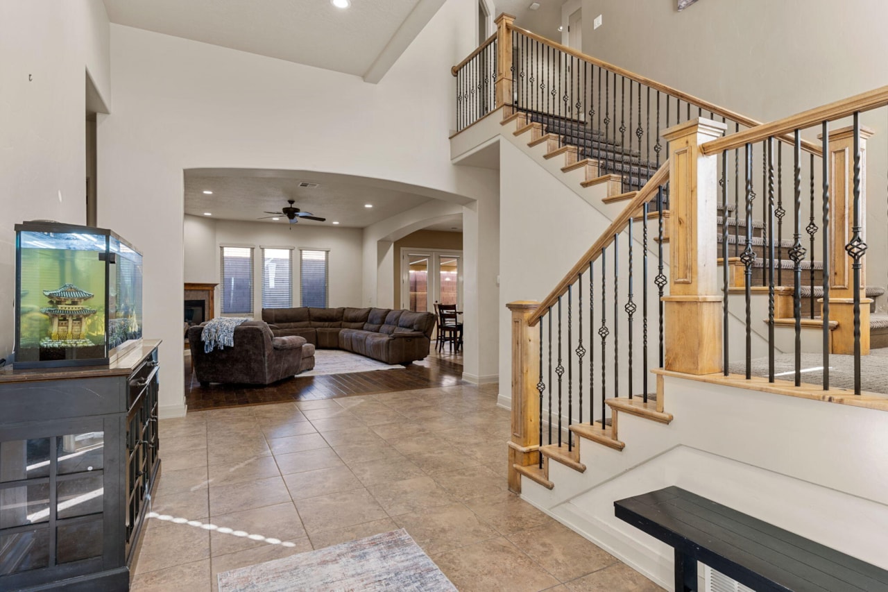 1246 W 300 ST N St George, UT 84770 home for sale, MLS#25-266434 - Erika Rogers Photo 9