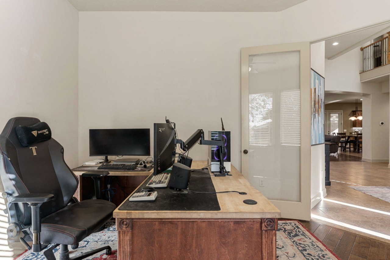 1246 W 300 ST N St George, UT 84770 home for sale, MLS#25-266434 - Erika Rogers Photo 11