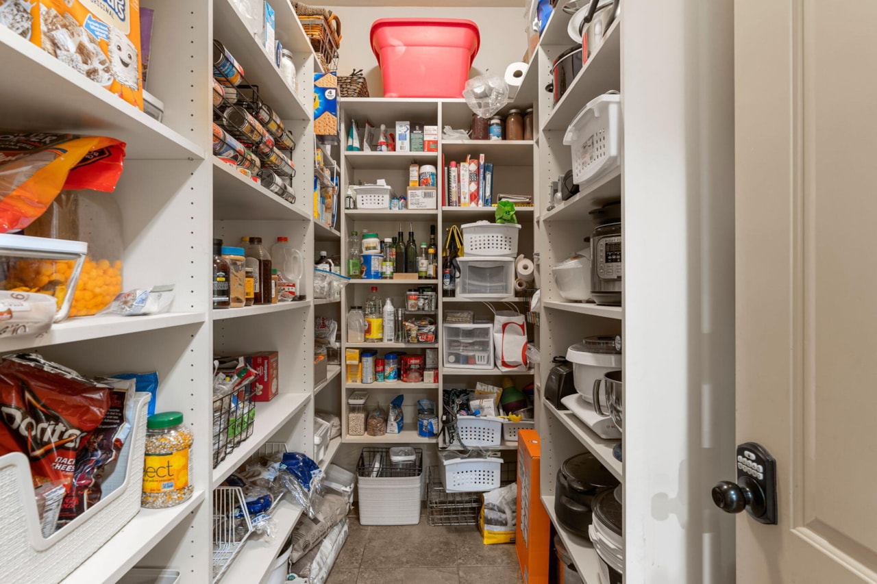 1246 W 300 ST N St George, UT 84770 home for sale, MLS#25-266434 - Erika Rogers Photo 20