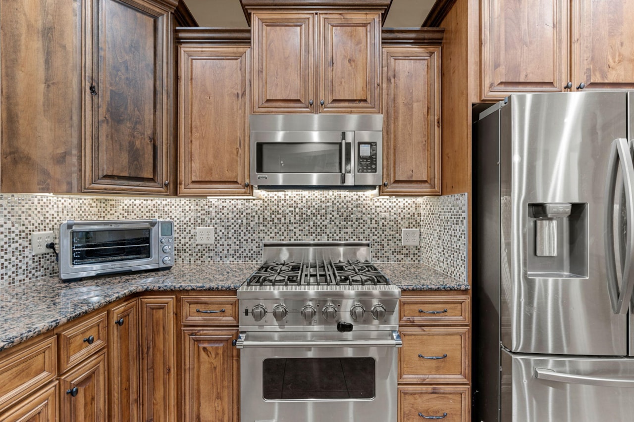 1246 W 300 ST N St George, UT 84770 home for sale, MLS#25-266434 - Erika Rogers Photo 21