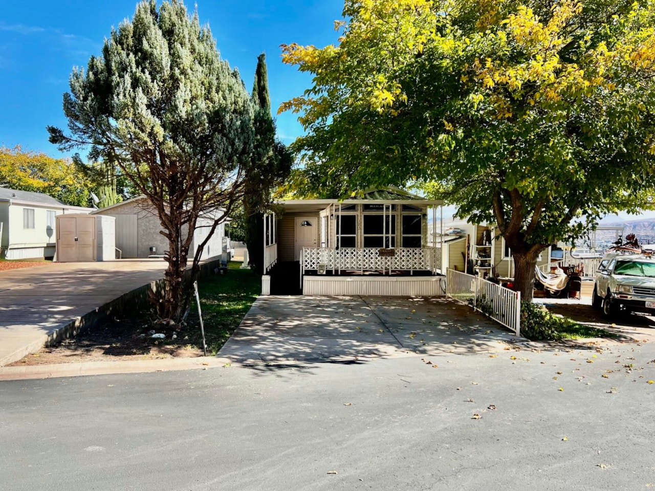 1150 W Red Hills Parkway #183 Washington, UT 84780 home for sale, MLS#25-265857 - Erika Rogers Photo 2