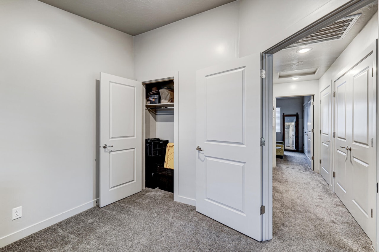 1167 E Telegraph ST #A-305 Washington, UT 84780 condo for sale, MLS#25-265010 - Erika Rogers Photo 15