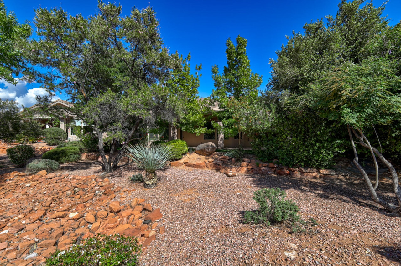 761 W North Links DR Washington, UT 84780 home for sale, MLS#25-265398 - Erika Rogers Photo 35