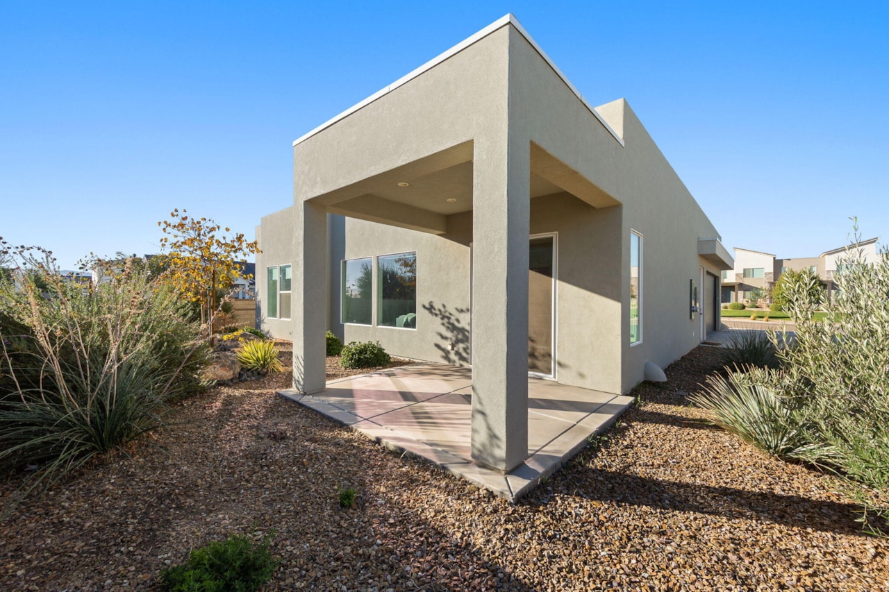 5791 S Russet Sun DR St George, UT 84790 home for sale, MLS#25-266471 - Erika Rogers Photo 22