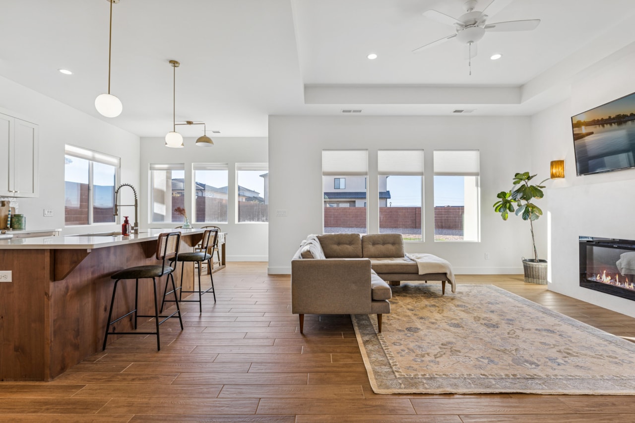 962 E Black Oak DR Washington, UT 84780 home for sale, MLS#25-266448 - Erika Rogers Photo 7