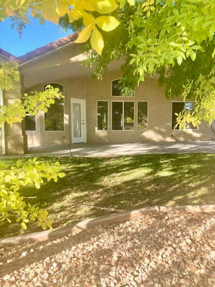 2398 E 630  N St George, UT 84790 home for sale, MLS#25-266479 - Erika Rogers Photo 5