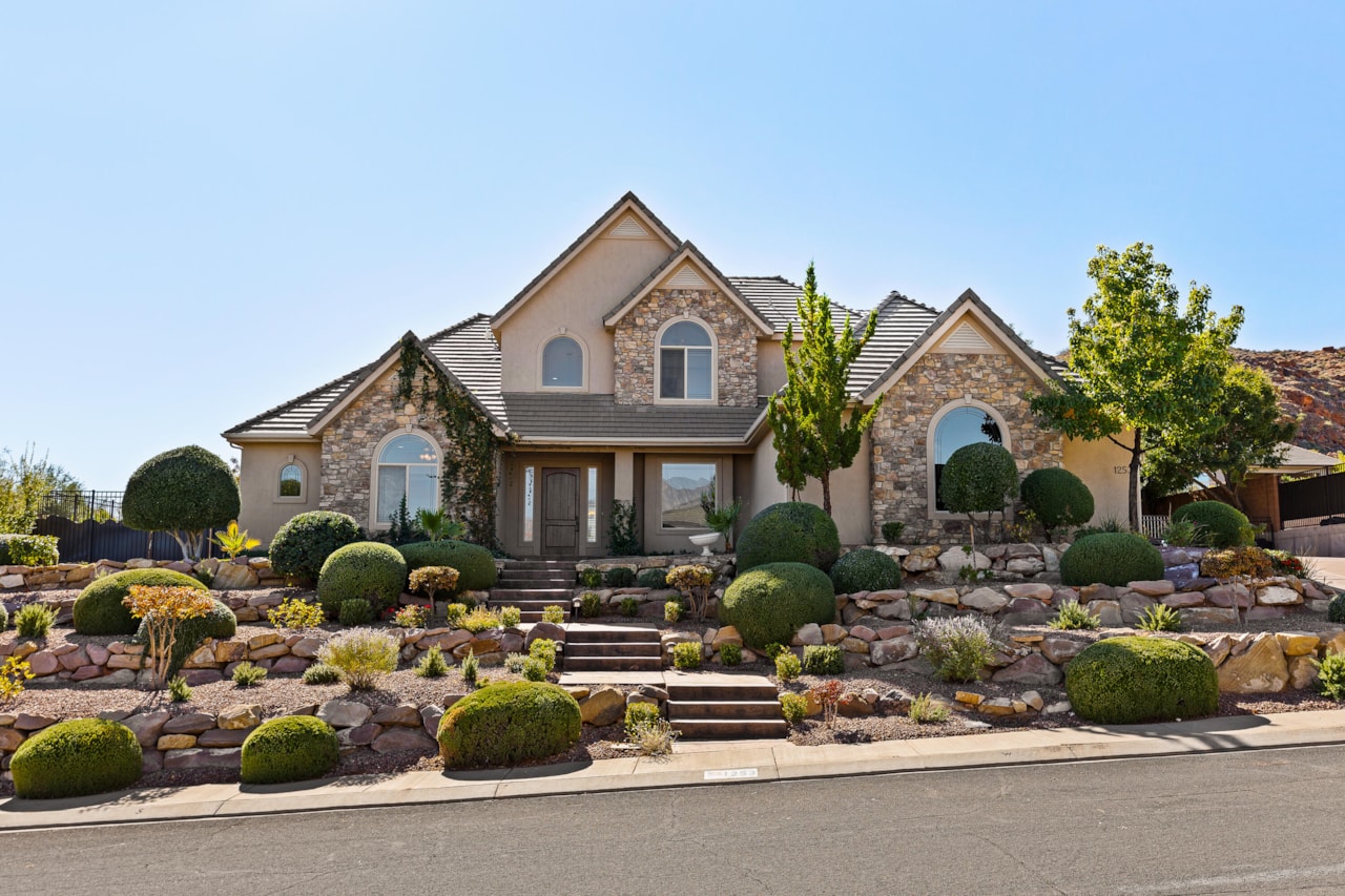 1253 W Lexington ST Washington, UT 84780 home for sale, MLS#25-266497 - Erika Rogers