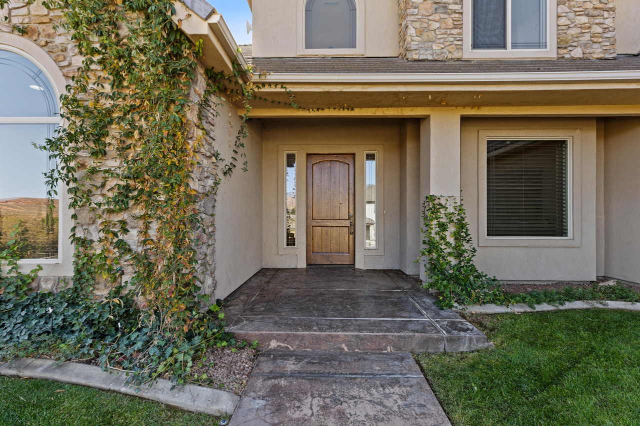 1253 W Lexington ST Washington, UT 84780 home for sale, MLS#25-266497 - Erika Rogers Photo 5