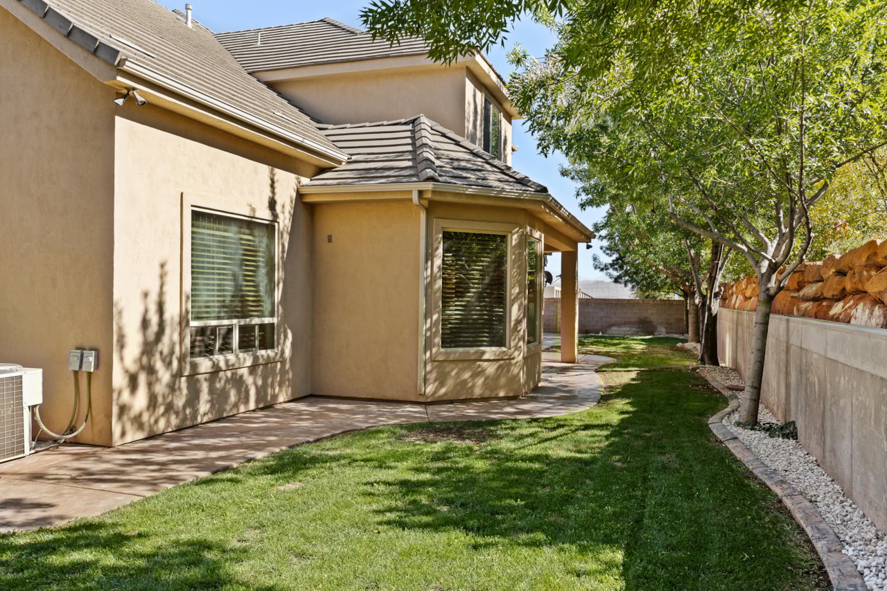 1253 W Lexington ST Washington, UT 84780 home for sale, MLS#25-266497 - Erika Rogers Photo 40