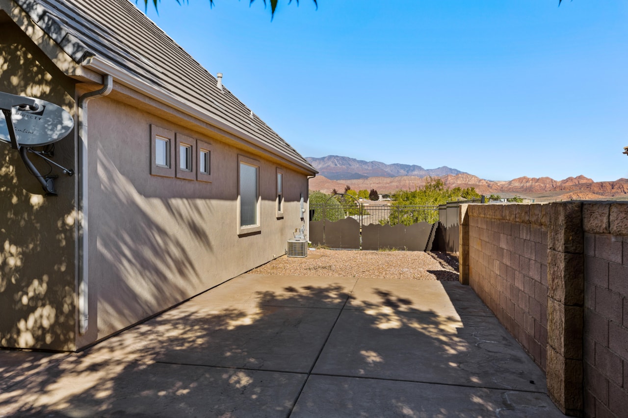 1253 W Lexington ST Washington, UT 84780 home for sale, MLS#25-266497 - Erika Rogers Photo 41