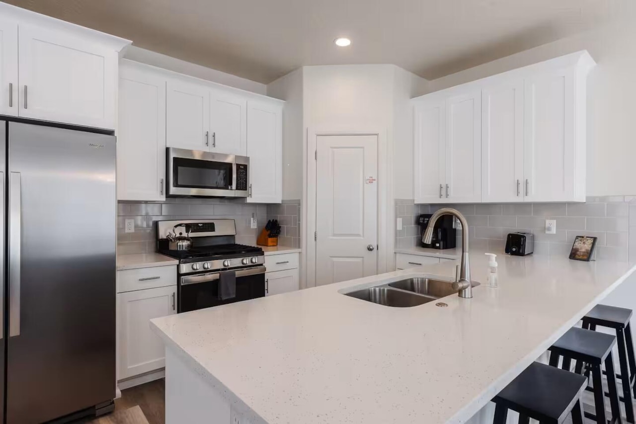 1162 N Riviera Alley Washington, UT 84780 home for sale, MLS#25-266502 - Erika Rogers Photo 4