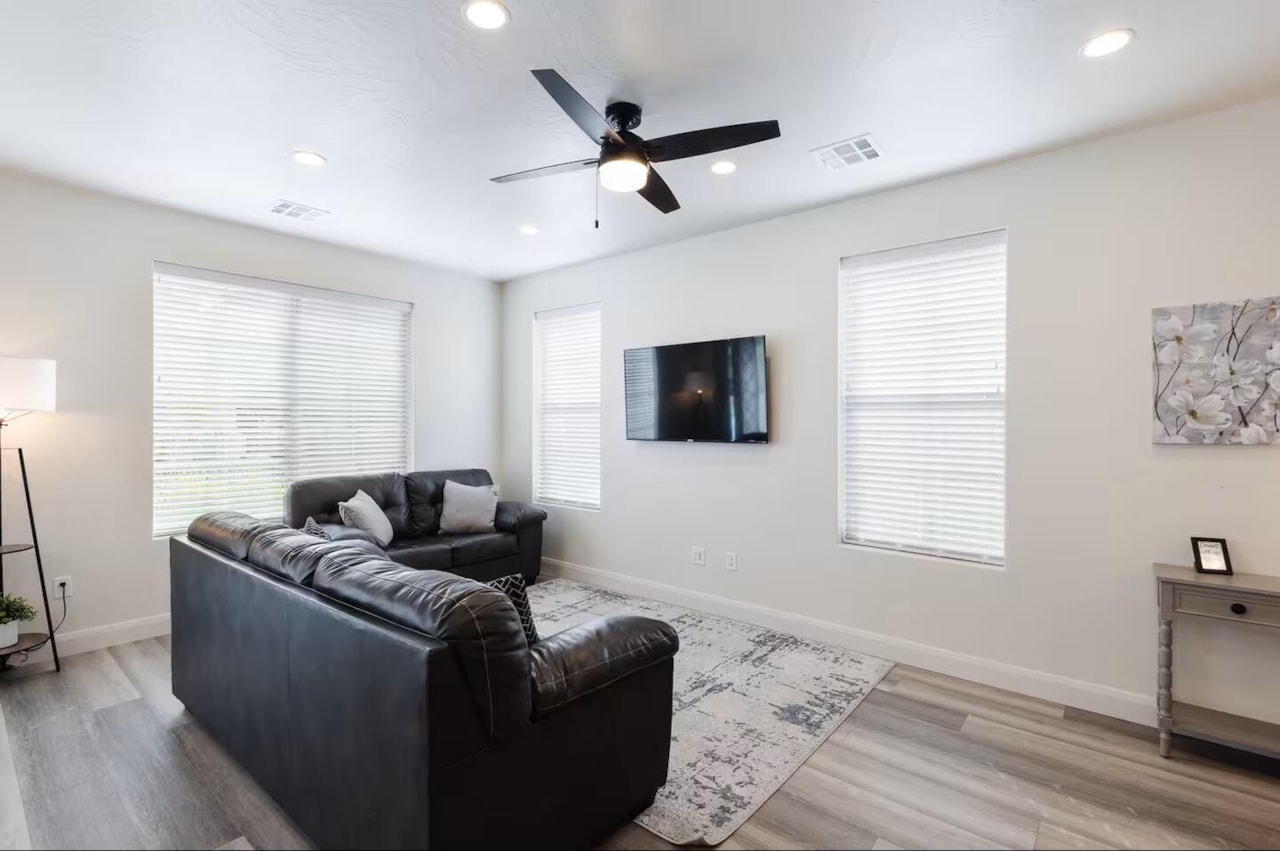 1162 N Riviera Alley Washington, UT 84780 home for sale, MLS#25-266502 - Erika Rogers Photo 6