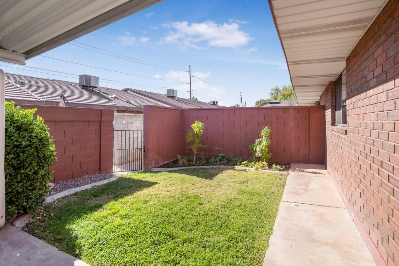 701 E 900  S #33 St George, UT 84790 home for sale, MLS#25-266503 - Erika Rogers Photo 19