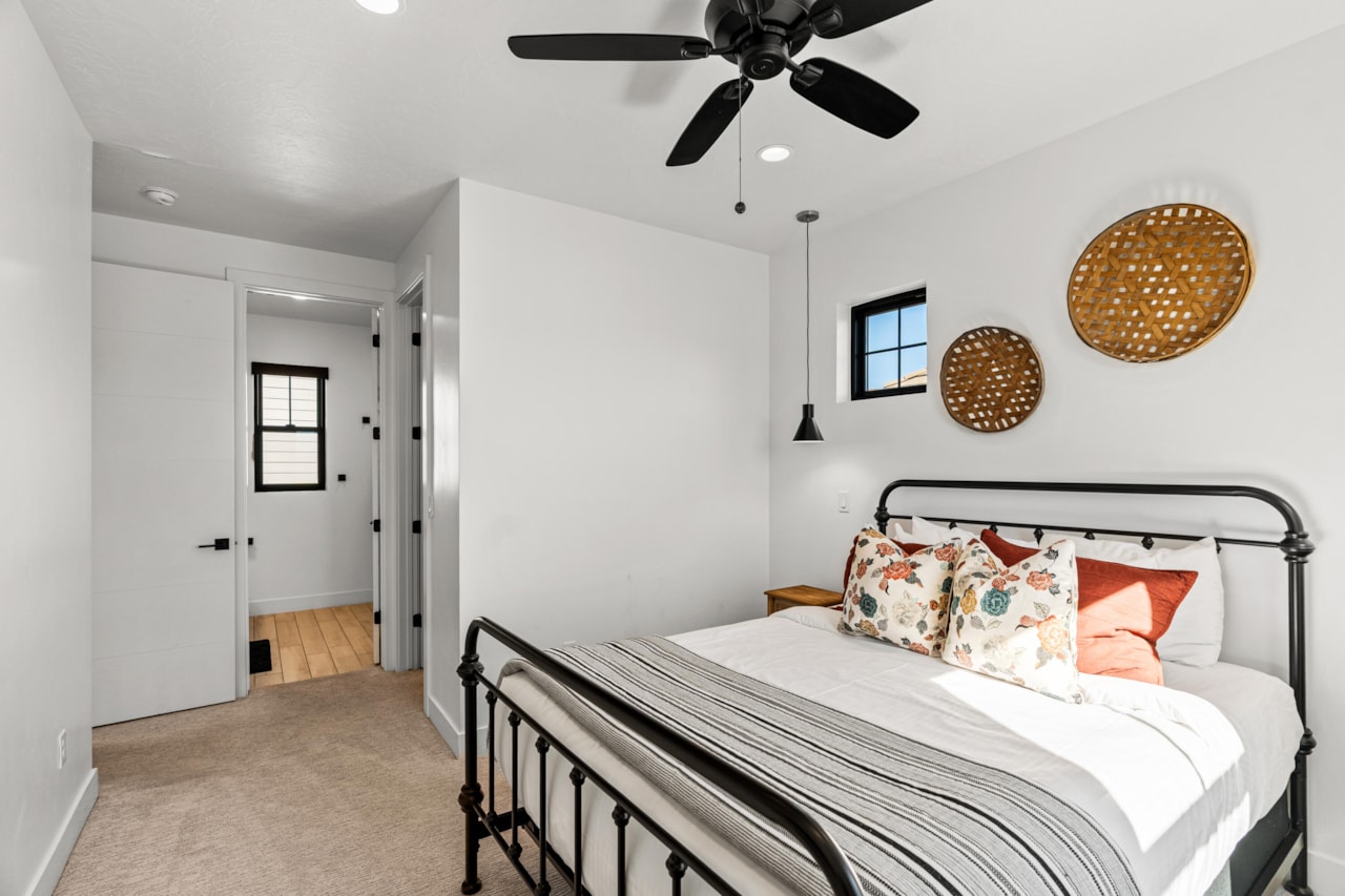 1167 E Farmhouse DR Washington, UT 84780 home for sale, MLS#25-266510 - Erika Rogers Photo 20