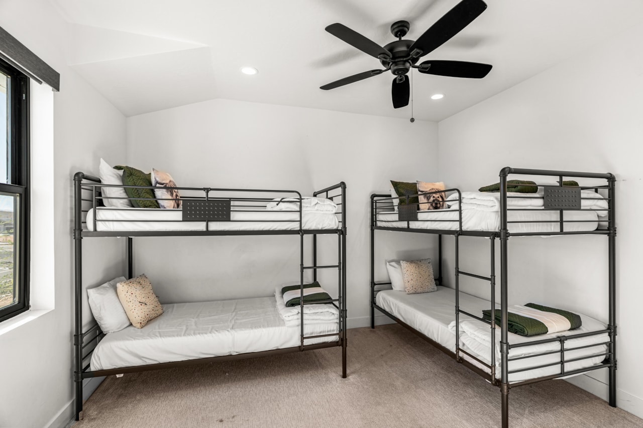 1167 E Farmhouse DR Washington, UT 84780 home for sale, MLS#25-266510 - Erika Rogers Photo 25