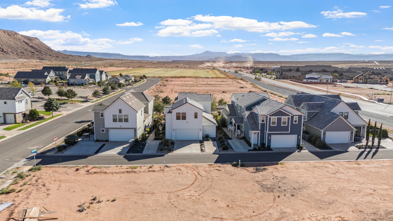 1167 E Farmhouse DR Washington, UT 84780 home for sale, MLS#25-266510 - Erika Rogers Photo 40