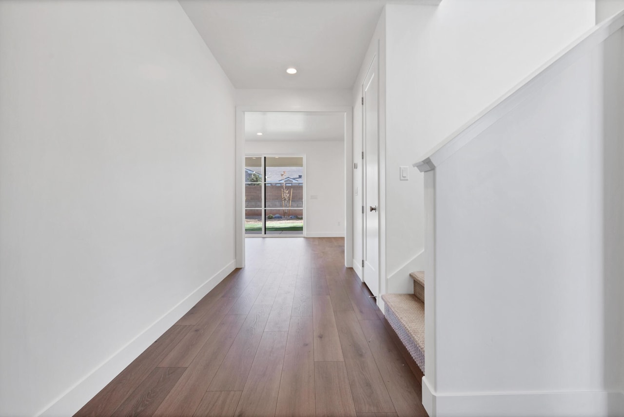 3569 S Turin LN St George, UT 84790 home for sale, MLS#25-266519 - Erika Rogers Photo 4