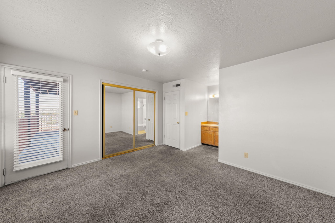 161 W 950  S #E1 St George, UT 84770 condo for sale, MLS#25-266520 - Erika Rogers Photo 12