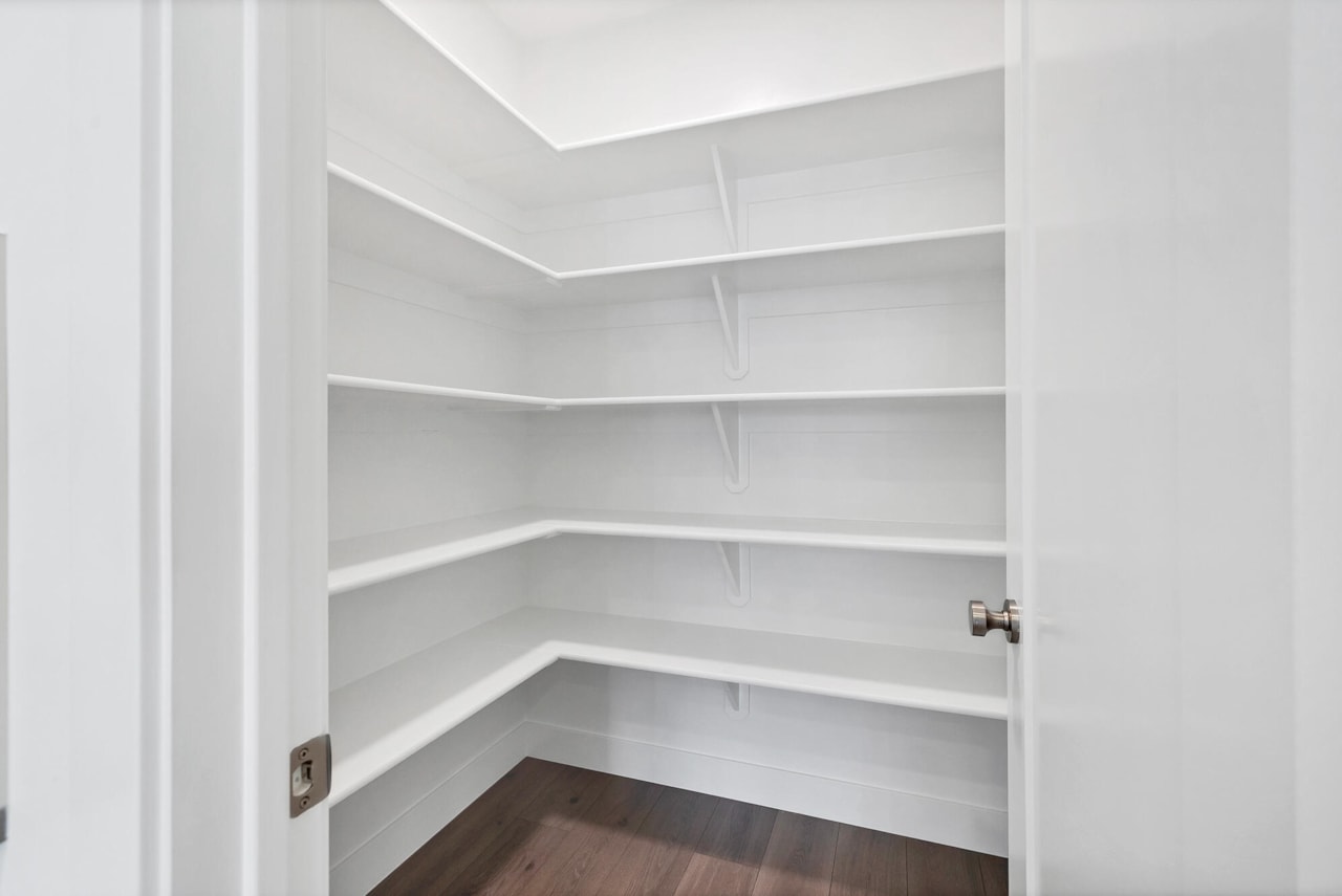 3569 S Turin LN St George, UT 84790 home for sale, MLS#25-266519 - Erika Rogers Photo 14