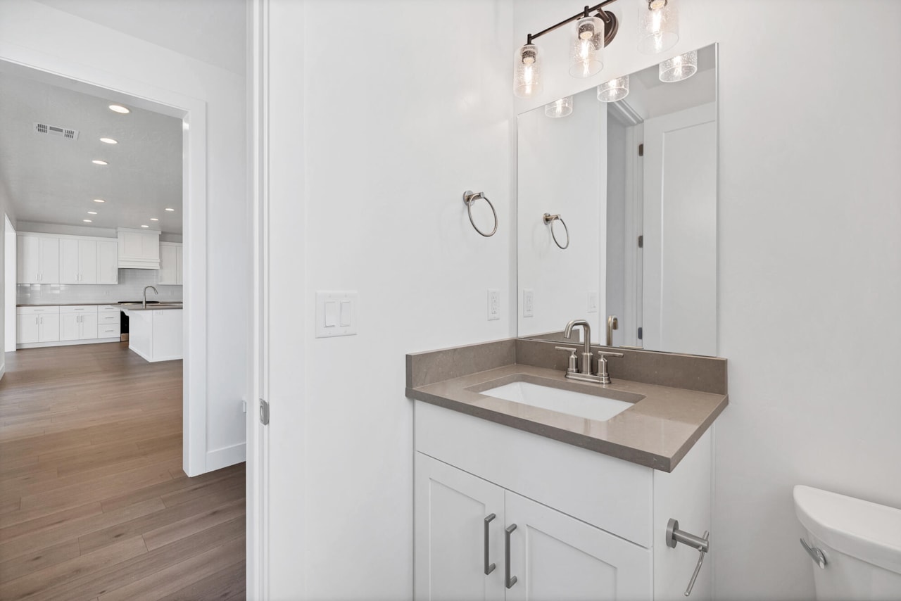 3569 S Turin LN St George, UT 84790 home for sale, MLS#25-266519 - Erika Rogers Photo 19