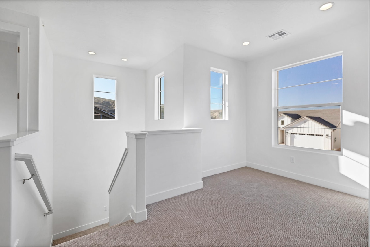 3569 S Turin LN St George, UT 84790 home for sale, MLS#25-266519 - Erika Rogers Photo 21