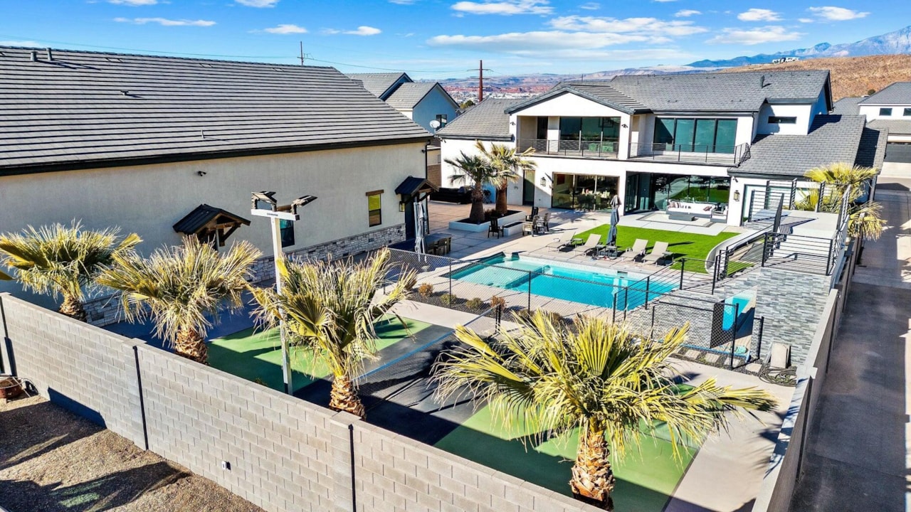 646 E Pine ST Washington, UT 84780 home for sale, MLS#25-264690 - Erika Rogers Photo 9