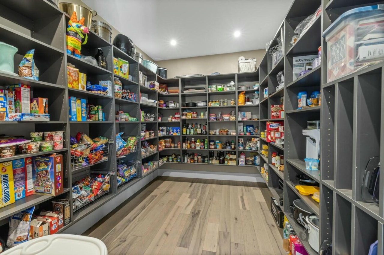 646 E Pine ST Washington, UT 84780 home for sale, MLS#25-264690 - Erika Rogers Photo 19