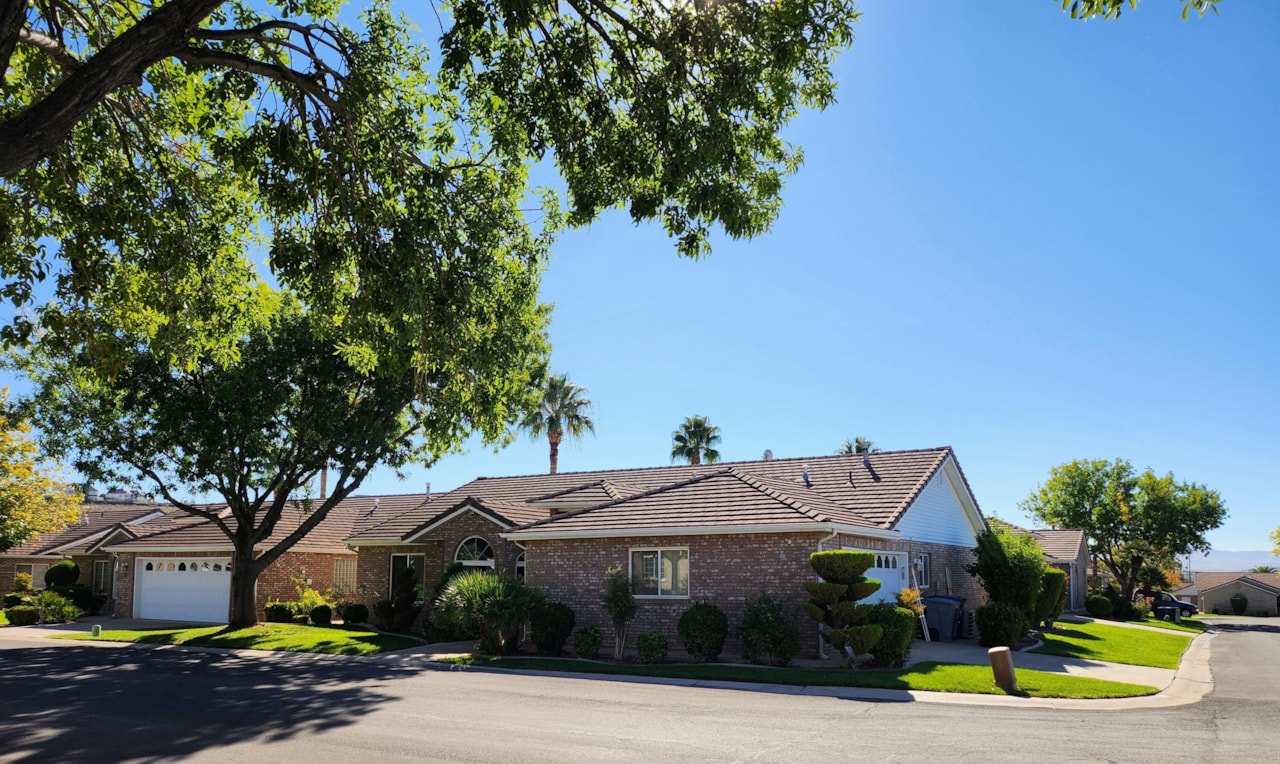 805 S River RD #78 St George, UT 84790 home for sale, MLS#25-266420 - Erika Rogers Photo 2