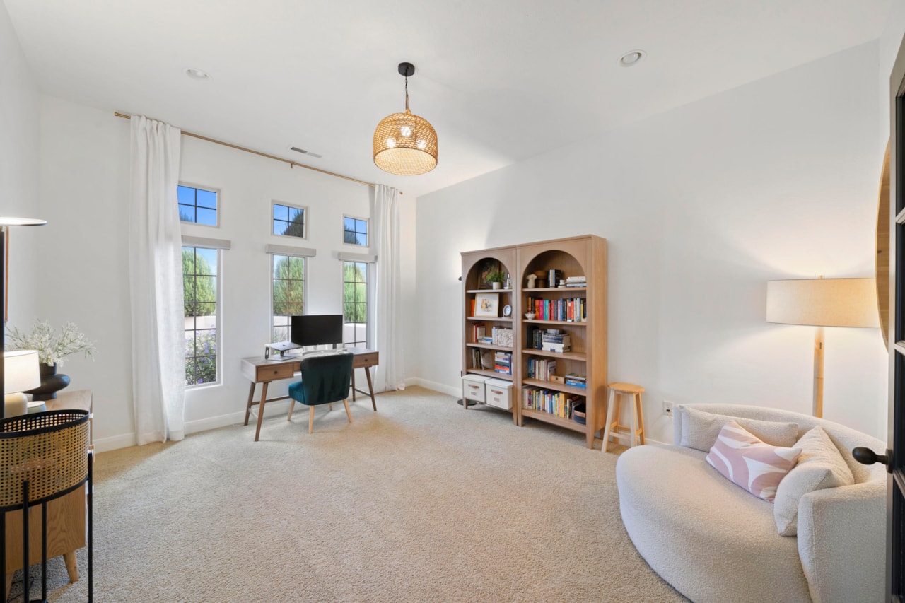 2032 E Circle Ridge DR St George, UT 84790 home for sale, MLS#25-265492 - Erika Rogers Photo 23