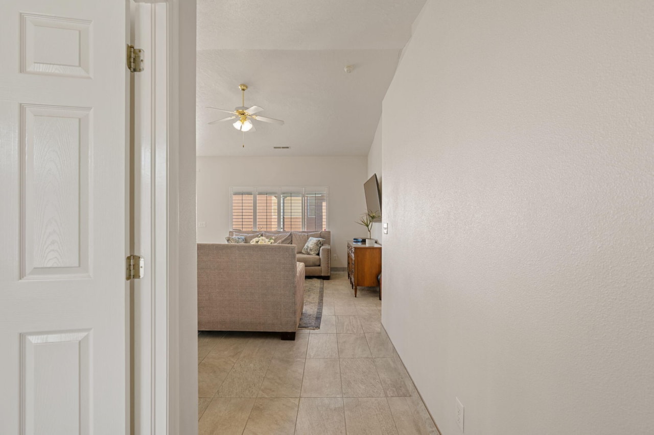 210 N Mall DR #96 St George, UT 84790 home for sale, MLS#25-266561 - Erika Rogers Photo 7