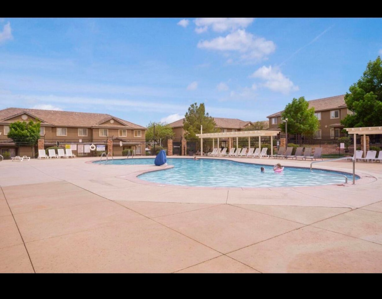 3155 S Hidden Valley #211 St George, UT 84790 home for sale, MLS#25-266568 - Erika Rogers Photo 19