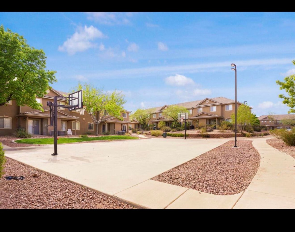 3155 S Hidden Valley #211 St George, UT 84790 home for sale, MLS#25-266568 - Erika Rogers Photo 21