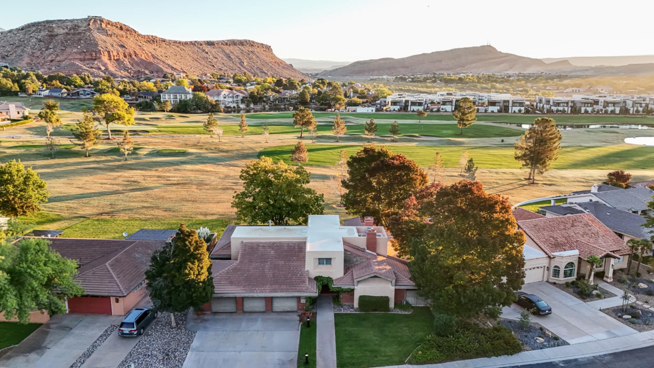 3119 S Jacob Hamblin DR St George, UT 84790 home for sale, MLS#25-266571 - Erika Rogers Photo 4