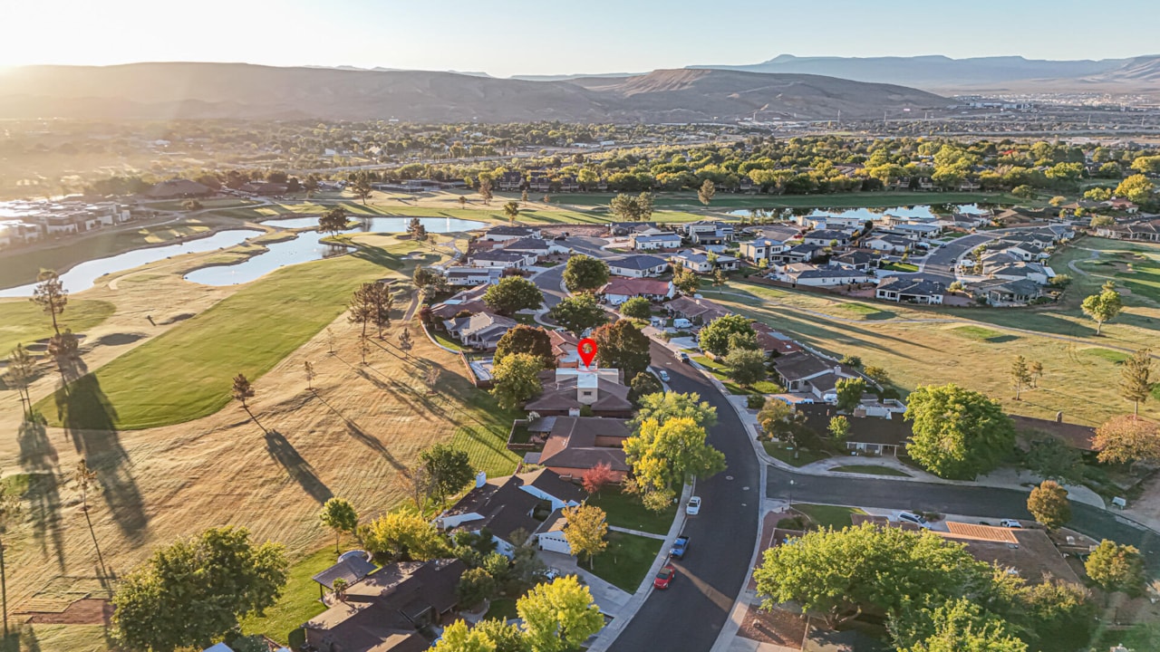 3119 S Jacob Hamblin DR St George, UT 84790 home for sale, MLS#25-266571 - Erika Rogers Photo 11