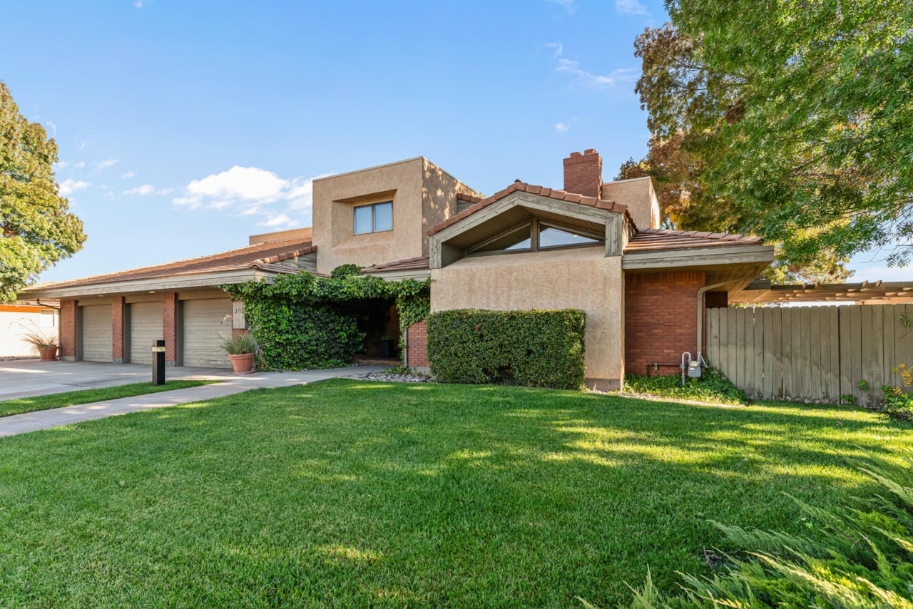 3119 S Jacob Hamblin DR St George, UT 84790 home for sale, MLS#25-266571 - Erika Rogers Photo 14