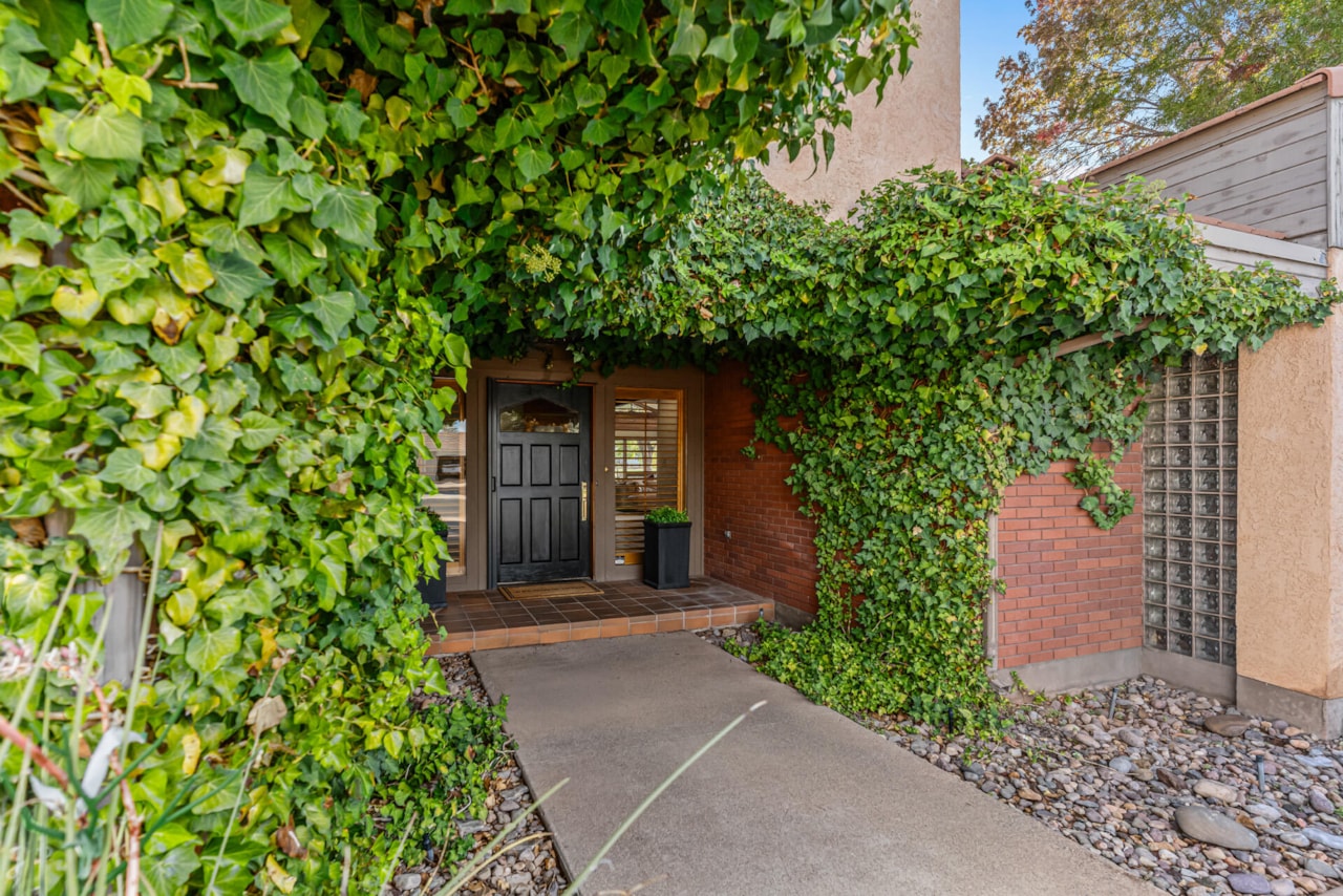 3119 S Jacob Hamblin DR St George, UT 84790 home for sale, MLS#25-266571 - Erika Rogers Photo 17