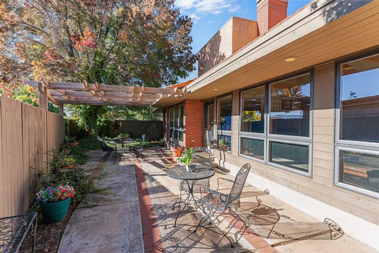 3119 S Jacob Hamblin DR St George, UT 84790 home for sale, MLS#25-266571 - Erika Rogers Photo 21